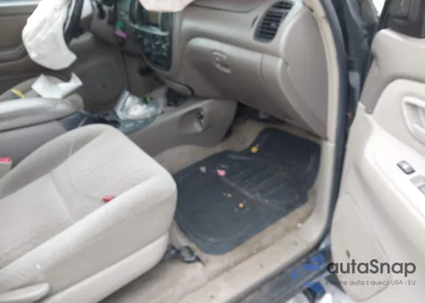 2006 Toyota Tundra Sr5 V8 z USA, uszkodzony, nr VIN 5TBDT441X6S516903